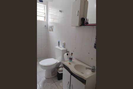 Casa à venda com 220m², 5 quartos e sem vaga Casa à venda com 220m², 5 quartos e sem vagaBanheiro Casa 1