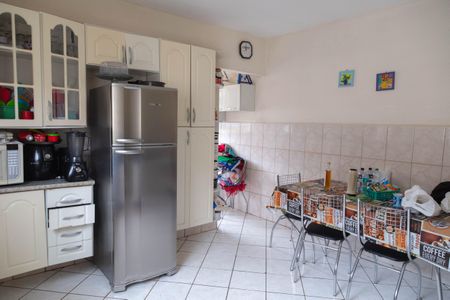 Casa à venda com 220m², 5 quartos e sem vaga Casa à venda com 220m², 5 quartos e sem vagaCozinha Casa 2