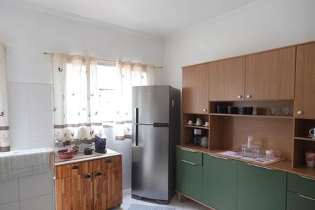 Casa à venda com 220m², 5 quartos e sem vaga Casa à venda com 220m², 5 quartos e sem vagaCozinha Casa 1