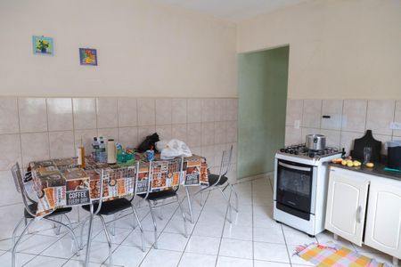 Casa à venda com 220m², 5 quartos e sem vaga Casa à venda com 220m², 5 quartos e sem vagaCozinha Casa 2