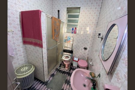 Casa à venda com 100m², 2 quartos e 1 vaga Casa à venda com 100m², 2 quartos e 1 vagaBanheiro