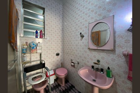 Casa à venda com 100m², 2 quartos e 1 vaga Casa à venda com 100m², 2 quartos e 1 vagaBanheiro