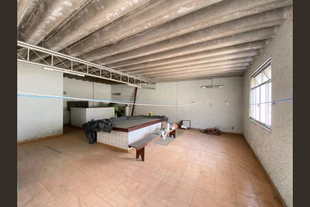 Casa à venda com 100m², 2 quartos e 1 vaga Casa à venda com 100m², 2 quartos e 1 vagaTerraço