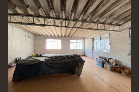 Casa à venda com 100m², 2 quartos e 1 vaga Casa à venda com 100m², 2 quartos e 1 vagaTerraço