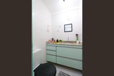 Apartamento à venda com 67m², 2 quartos e 1 vaga Apartamento à venda com 67m², 2 quartos e 1 vagaBanheiro Social