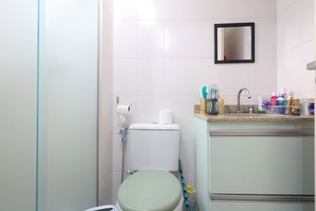 Apartamento à venda com 67m², 2 quartos e 1 vaga Apartamento à venda com 67m², 2 quartos e 1 vagaBanheiro da Suíte