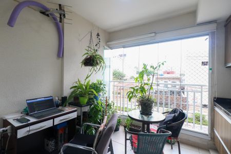 Apartamento à venda com 67m², 2 quartos e 1 vaga Apartamento à venda com 67m², 2 quartos e 1 vagaVaranda