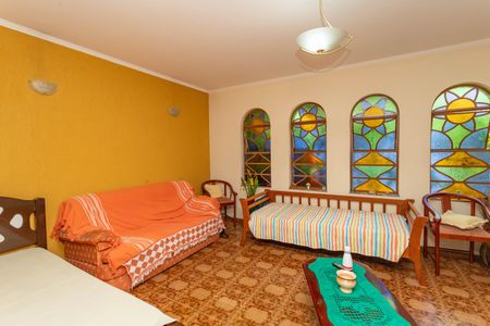 Casa à venda com 133m², 3 quartos e 2 vagas Casa à venda com 133m², 3 quartos e 2 vagasSala