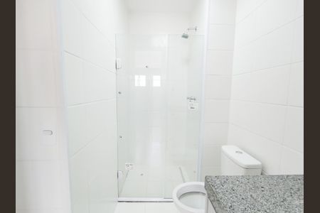 Apartamento para alugar com 55m², 2 quartos e 1 vaga Apartamento para alugar com 55m², 2 quartos e 1 vagaBanheiro da Suíte 1