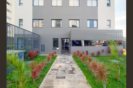 Apartamento para alugar com 55m², 2 quartos e 1 vaga Apartamento para alugar com 55m², 2 quartos e 1 vagaFachada