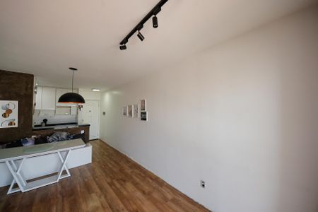 Apartamento à venda com 75m², 3 quartos e 1 vaga Apartamento à venda com 75m², 3 quartos e 1 vagaSala