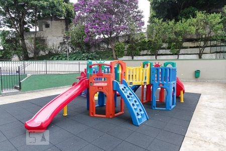 Apartamento à venda com 75m², 3 quartos e 1 vaga Apartamento à venda com 75m², 3 quartos e 1 vagaÁrea comum - Playground