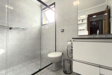 Apartamento à venda com 92m², 3 quartos e 2 vagas Apartamento à venda com 92m², 3 quartos e 2 vagasBanheiro da Suíte