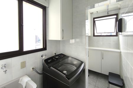 Apartamento à venda com 92m², 3 quartos e 2 vagas Apartamento à venda com 92m², 3 quartos e 2 vagasÁrea de Serviço