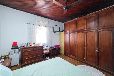 Casa para alugar com 180m², 1 quarto e 3 vagas Casa para alugar com 180m², 1 quarto e 3 vagasQuarto