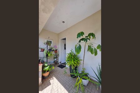 Casa para alugar com 180m², 1 quarto e 3 vagas Casa para alugar com 180m², 1 quarto e 3 vagasGaragem