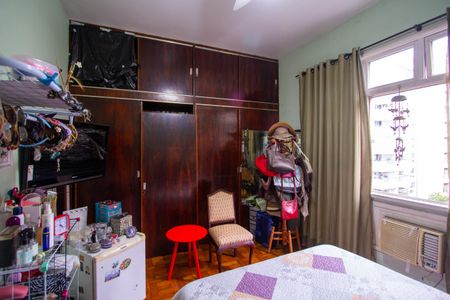 Apartamento à venda com 130m², 3 quartos e 1 vaga Apartamento à venda com 130m², 3 quartos e 1 vagaSuíte