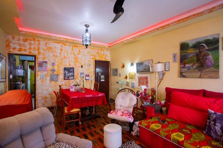 Apartamento à venda com 130m², 3 quartos e 1 vaga Apartamento à venda com 130m², 3 quartos e 1 vagaSala