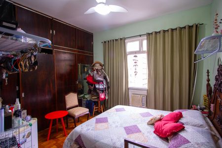 Apartamento à venda com 130m², 3 quartos e 1 vaga Apartamento à venda com 130m², 3 quartos e 1 vagaSuíte