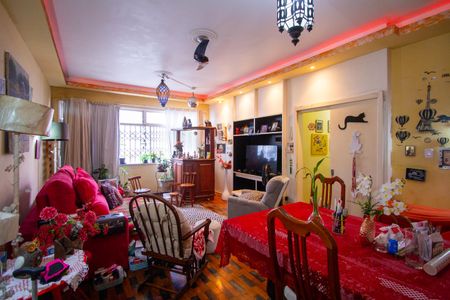 Apartamento à venda com 130m², 3 quartos e 1 vaga Apartamento à venda com 130m², 3 quartos e 1 vagaSala