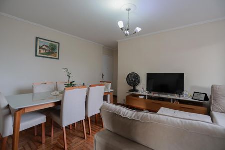 Apartamento à venda com 78m², 2 quartos e 1 vaga Apartamento à venda com 78m², 2 quartos e 1 vagaSala