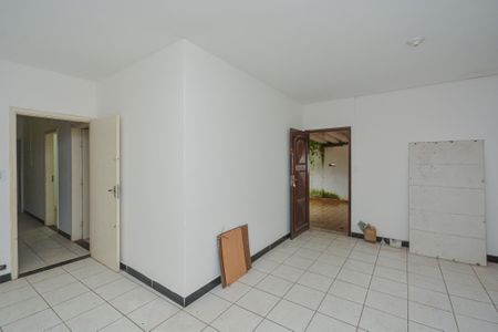 Casa para alugar com 128m², 4 quartos e 5 vagas Casa para alugar com 128m², 4 quartos e 5 vagasSala