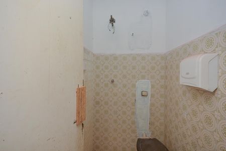 Casa para alugar com 128m², 4 quartos e 5 vagas Casa para alugar com 128m², 4 quartos e 5 vagasBanheiro de serviço