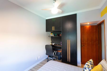 Casa à venda com 250m², 3 quartos e 3 vagas Casa à venda com 250m², 3 quartos e 3 vagasQuarto 01