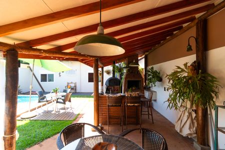 Casa à venda com 250m², 3 quartos e 3 vagas Casa à venda com 250m², 3 quartos e 3 vagasÁrea Gourmet