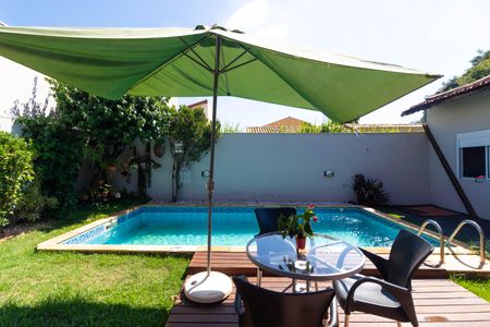 Casa à venda com 250m², 3 quartos e 3 vagas Casa à venda com 250m², 3 quartos e 3 vagasQuintal