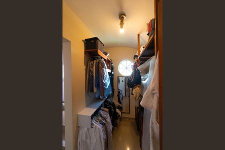 Casa à venda com 250m², 3 quartos e 3 vagas Casa à venda com 250m², 3 quartos e 3 vagasCoset da Suíte