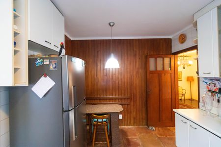 Casa à venda com 250m², 3 quartos e 3 vagas Casa à venda com 250m², 3 quartos e 3 vagasCozinha