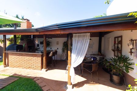 Casa à venda com 250m², 3 quartos e 3 vagas Casa à venda com 250m², 3 quartos e 3 vagasÁrea Gourmet