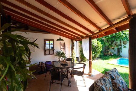 Casa à venda com 250m², 3 quartos e 3 vagas Casa à venda com 250m², 3 quartos e 3 vagasÁrea Gourmet