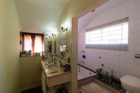 Casa à venda com 250m², 3 quartos e 3 vagas Casa à venda com 250m², 3 quartos e 3 vagasBanheiro da Suíte