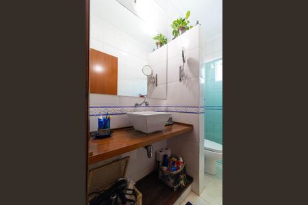 Casa à venda com 250m², 3 quartos e 3 vagas Casa à venda com 250m², 3 quartos e 3 vagasBanheiro dos quartos 01 e 02