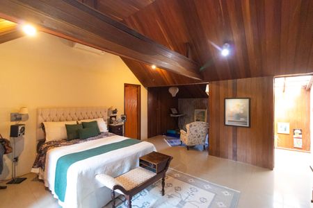 Casa à venda com 250m², 3 quartos e 3 vagas Casa à venda com 250m², 3 quartos e 3 vagasSuíte