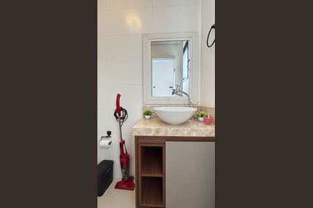 Apartamento à venda com 100m², 2 quartos e 1 vaga Apartamento à venda com 100m², 2 quartos e 1 vagaCobertura - Banheiro