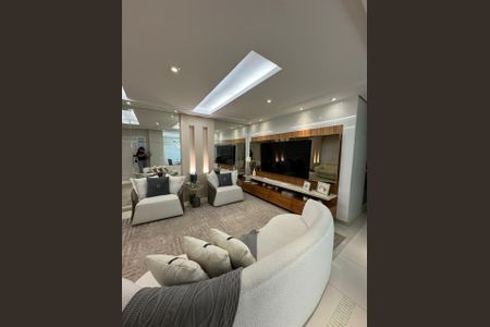 Casa à venda com 410m², 4 quartos e 3 vagas Casa à venda com 410m², 4 quartos e 3 vagasSala