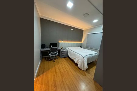 Casa à venda com 410m², 4 quartos e 3 vagas Casa à venda com 410m², 4 quartos e 3 vagasQuarto