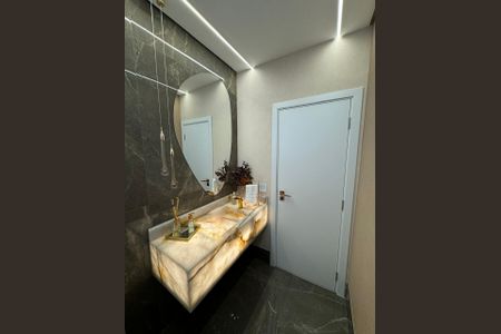 Casa à venda com 410m², 4 quartos e 3 vagas Casa à venda com 410m², 4 quartos e 3 vagasLavabo