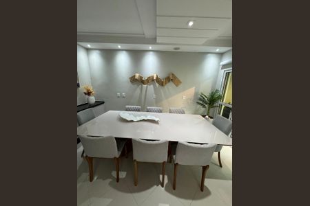 Casa à venda com 410m², 4 quartos e 3 vagas Casa à venda com 410m², 4 quartos e 3 vagasSala