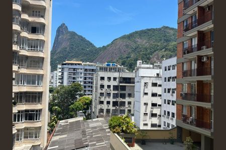 Apartamento à venda com 61m², 1 quarto e 1 vaga