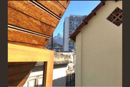 Casa à venda com 130m², 4 quartos e sem vaga