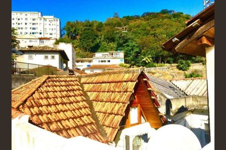 Casa à venda com 130m², 4 quartos e sem vaga