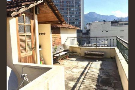 Casa à venda com 130m², 4 quartos e sem vaga