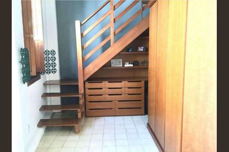 Casa à venda com 130m², 4 quartos e sem vaga