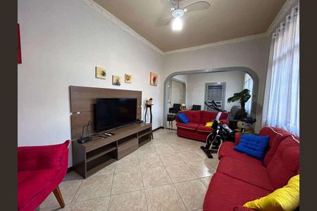 Casa à venda com 303m², 4 quartos e 4 vagas