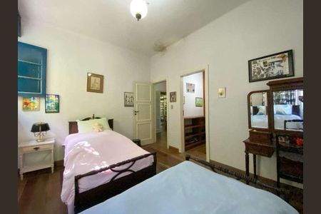 Casa à venda com 425m², 3 quartos e 1 vaga