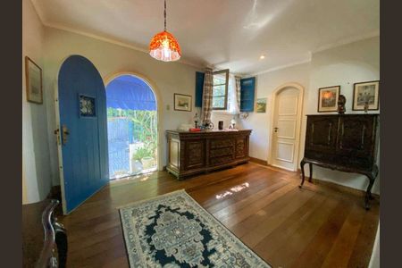 Casa à venda com 425m², 3 quartos e 1 vaga